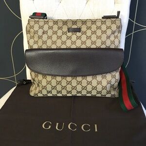 Gucci authentic brown monogram canvas unisex messanger bag